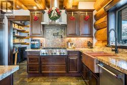 Chef's Kitchen with 6 burner BI Cooktop - 