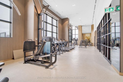518-395 Dundas Street W, Oakville, ON - Indoor Photo Showing Gym Room