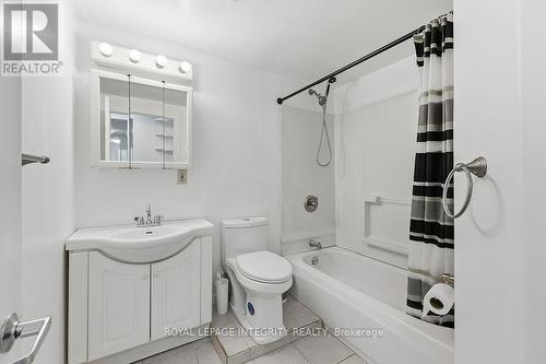 2 - 1151 Maitland Avenue, Ottawa, ON - Indoor Photo Showing Bathroom