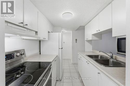 2 - 1151 Maitland Avenue, Ottawa, ON - Indoor Photo Showing Kitchen With Double Sink