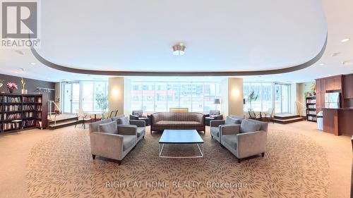1901 - 234 Rideau Street, Ottawa, ON - Indoor Photo Showing Living Room