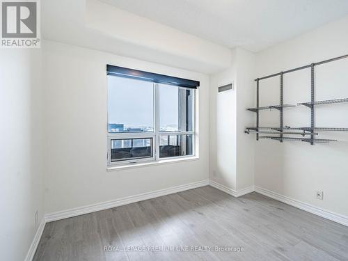 815 - 9225 Jane Street, Vaughan, ON - Indoor Photo Showing Other Room