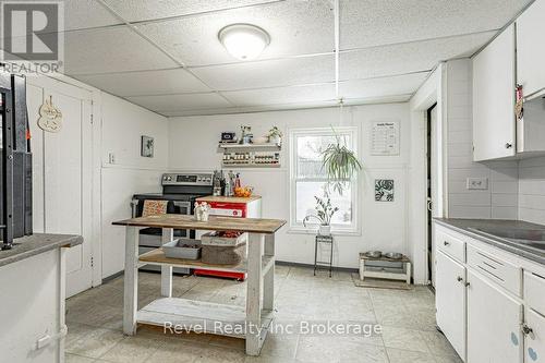 226 Oxford Street, Ingersoll (Ingersoll - South), ON - Indoor