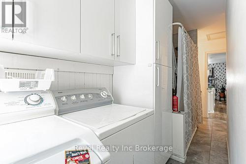 226 Oxford Street, Ingersoll (Ingersoll - South), ON - Indoor Photo Showing Laundry Room
