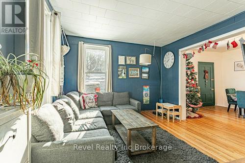 226 Oxford Street, Ingersoll (Ingersoll - South), ON - Indoor