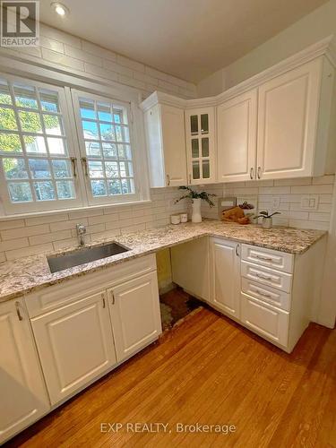 376 King Street E, Oshawa, ON - Indoor Photo Showing Kitchen