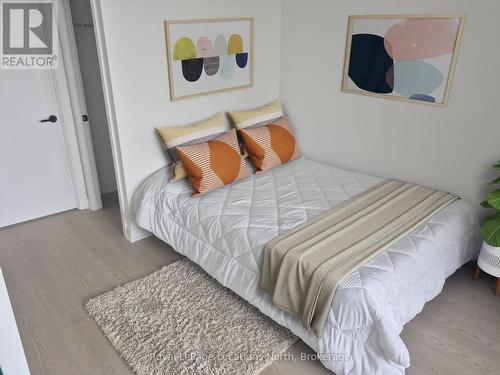 322 - 31 Huron Street, Collingwood, ON - Indoor Photo Showing Bedroom