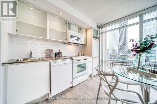 1902 - 25 Telegram Mews, Toronto, ON - Indoor Photo Showing Kitchen