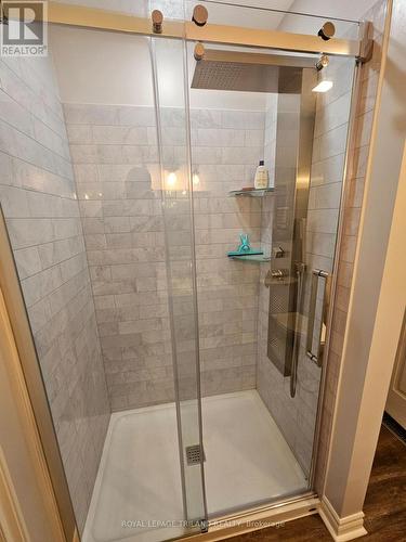 17 - 163 Pine Valley Drive, London South (South N), ON - Indoor Photo Showing Bathroom