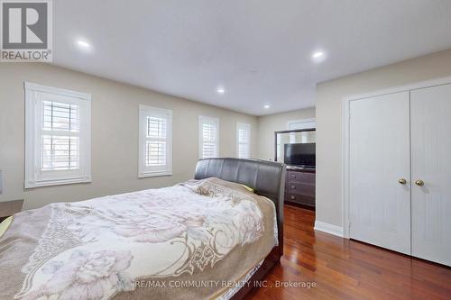 10 Oxfordshire Street, Markham, ON - Indoor Photo Showing Bedroom