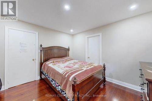 10 Oxfordshire Street, Markham, ON - Indoor Photo Showing Bedroom