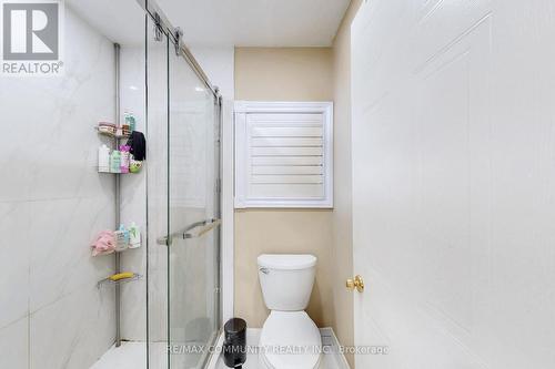 10 Oxfordshire Street, Markham, ON - Indoor Photo Showing Bathroom