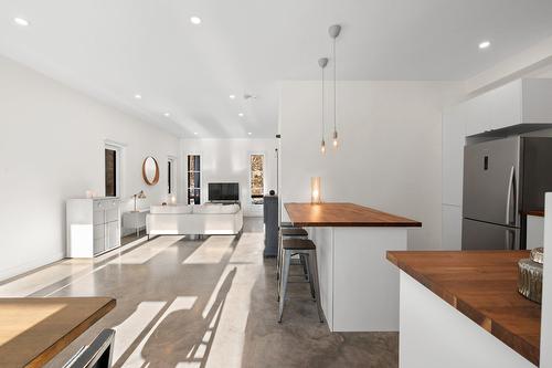 Overall view - 1727  - 1737 Ch. De La Gare, Val-Morin, QC - Indoor Photo Showing Kitchen With Upgraded Kitchen