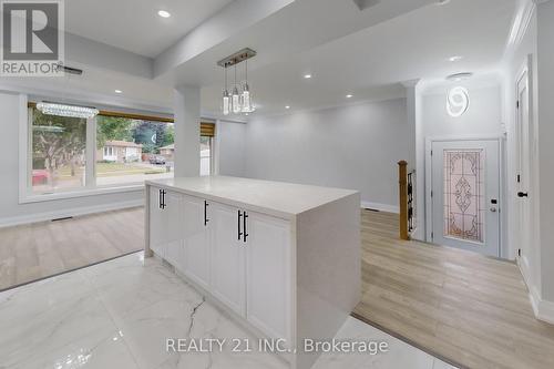 7 Stoney Creek Drive, Toronto, ON - Indoor