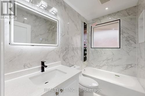 7 Stoney Creek Drive, Toronto, ON - Indoor Photo Showing Bathroom