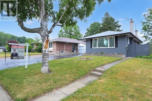 7 Stoney Creek Drive, Toronto, ON - Outdoor