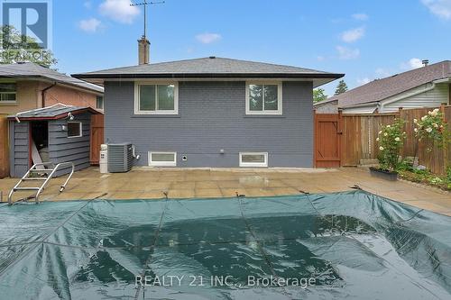 7 Stoney Creek Drive, Toronto, ON - Outdoor With In Ground Pool