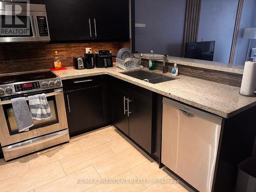 216 - 60 Homewood Avenue, Toronto, ON - Indoor Photo Showing Kitchen With Double Sink