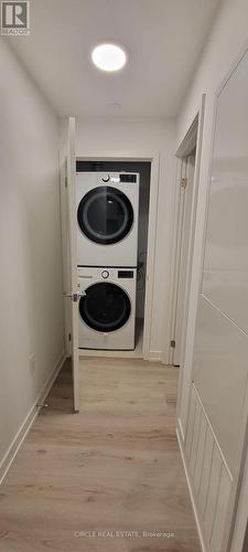 1505 - 395 Square One Drive S, Mississauga, ON - Indoor Photo Showing Laundry Room