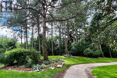 405 - 240 Scarlett Road, Toronto, ON - Outdoor