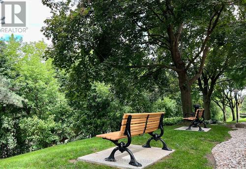 405 - 240 Scarlett Road, Toronto, ON - Outdoor