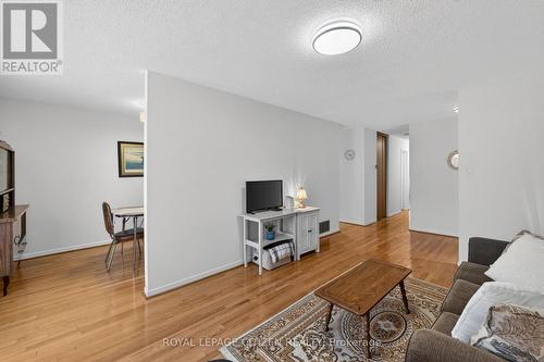 54 Camberley Court, Toronto, ON - Indoor Photo Showing Living Room