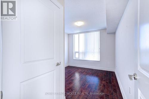 2123 - 500 Doris Avenue, Toronto, ON - Indoor Photo Showing Other Room