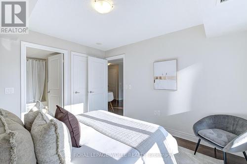 2123 - 500 Doris Avenue, Toronto, ON - Indoor Photo Showing Bedroom
