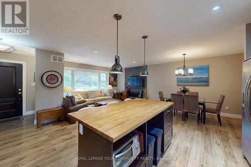 2169 Paisley Avenue, Burlington, ON - Indoor