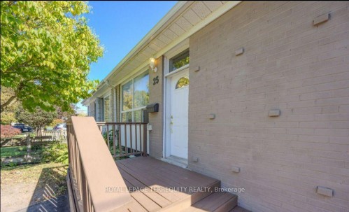25 Bailey Crescent, Aurora, ON 