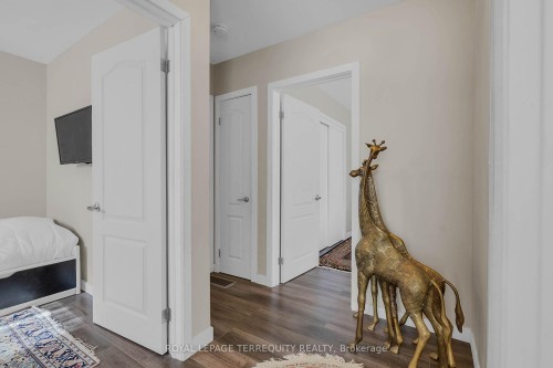 25 Bailey Crescent, Aurora, ON 