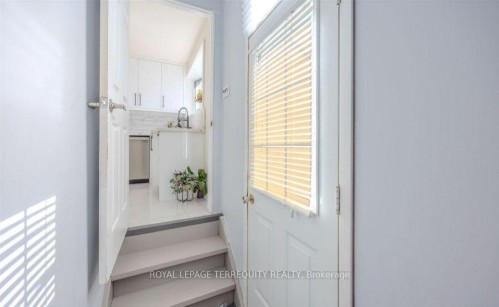 25 Bailey Crescent, Aurora, ON 