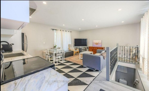 25 Bailey Crescent, Aurora, ON 