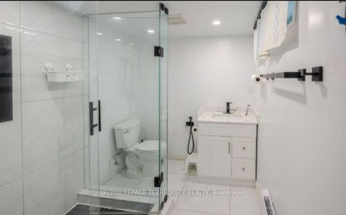 25 Bailey Crescent, Aurora, ON 