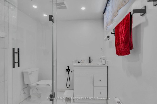 25 Bailey Crescent, Aurora, ON 