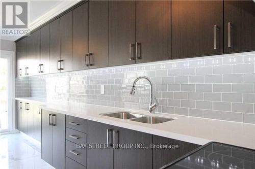9 Charles Alfred Crescent N, Markham, ON - Indoor Photo Showing Kitchen With Double Sink With Upgraded Kitchen