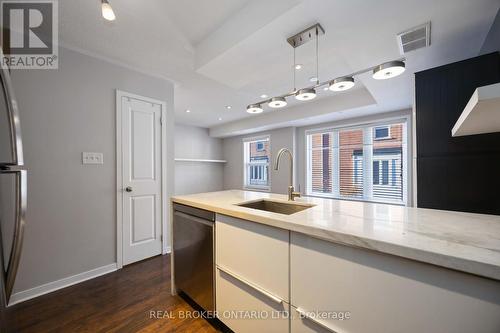 6 - 23 Frances Loring Lane, Toronto, ON - Indoor Photo Showing Kitchen