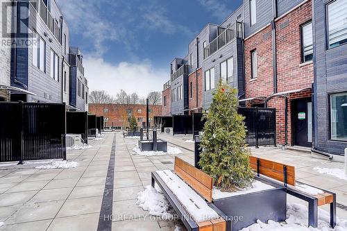 36 - 30 Calamint Lane, Toronto, ON - Outdoor