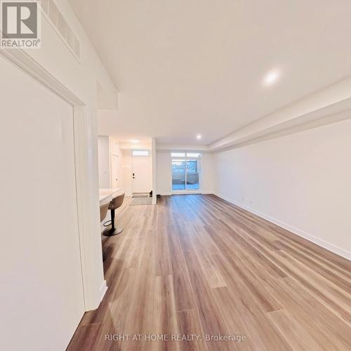 4787J Bank Street, Ottawa, ON - Indoor Photo Showing Other Room