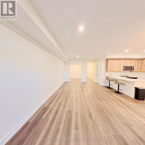 4787J Bank Street, Ottawa, ON - Indoor