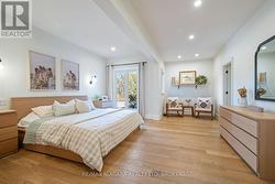 Primary with ensuite & walk-in closet - 