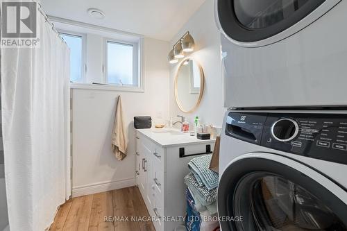 Main floor laundry - 340 Roland Road, Pelham (North Pelham), ON 