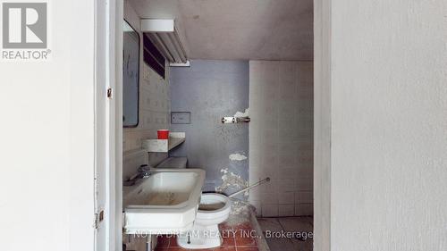 415 Crawford Street, Toronto, ON - Indoor Photo Showing Bathroom
