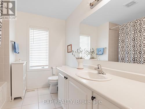 2 Angela Street, Bradford West Gwillimbury, ON - Indoor Photo Showing Bathroom