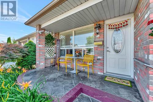 39 Marilyn Court, Hamilton, ON - Outdoor