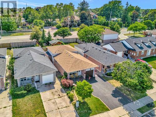 39 Marilyn Court, Hamilton, ON - Outdoor