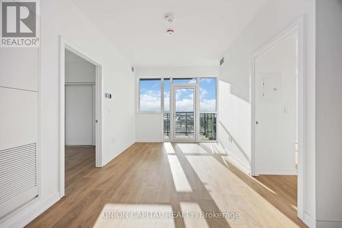 710 - 1037 The Queensway, Toronto, ON - Indoor Photo Showing Other Room