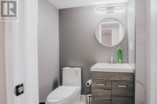 132 Lauraglen Crescent, Brampton, ON - Indoor Photo Showing Bathroom