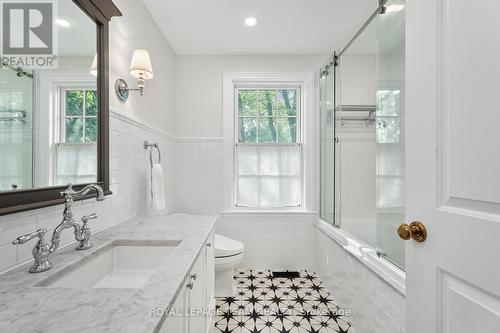 140 Howick Street, Ottawa, ON - Indoor Photo Showing Bathroom