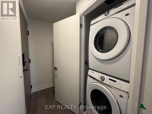 4401 - 4015 The Exchange, Mississauga, ON - Indoor Photo Showing Laundry Room
